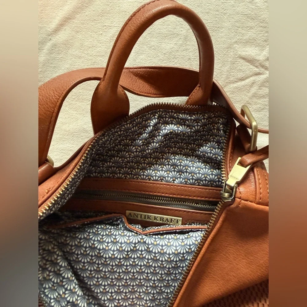 Antik Kraft convertible Tote/Backpack in Cognac Brown - Picture 6 of 8